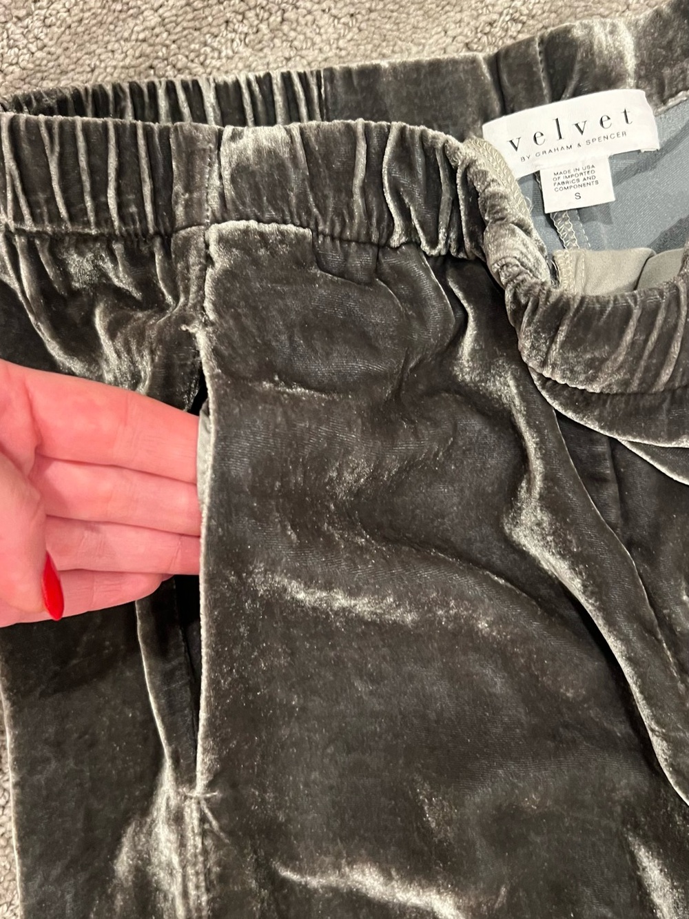 $258 Retail NWT - Velvet Brand sage green velvet pants with pockets Relaxed Fit - Picture 5 of 5